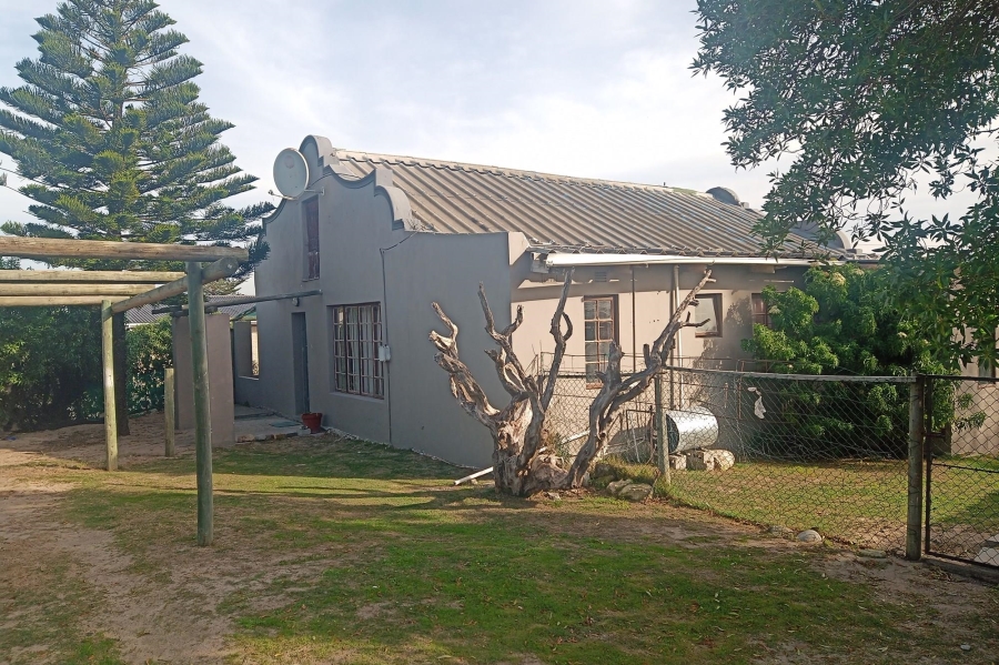2 Bedroom Property for Sale in Gansbaai Central Western Cape